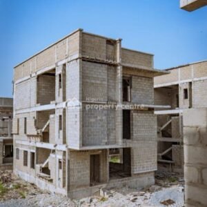 5 bedroom detached duplex